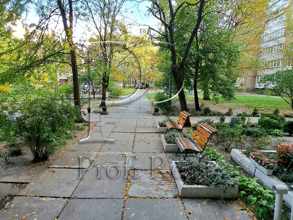 Квартира. Київ, Раїси Окіпної вул.