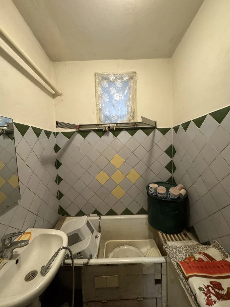 Продається квартира, Дніпро, 12-й квартал