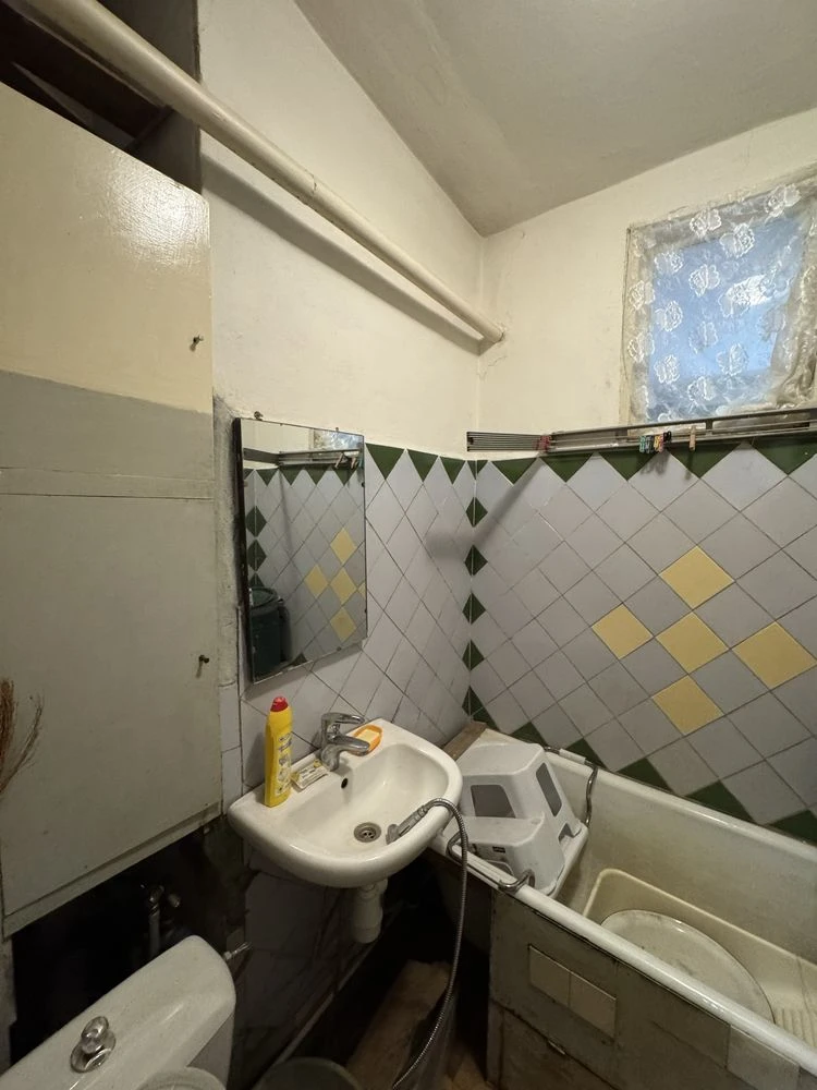 Продається квартира, Дніпро, 12-й квартал