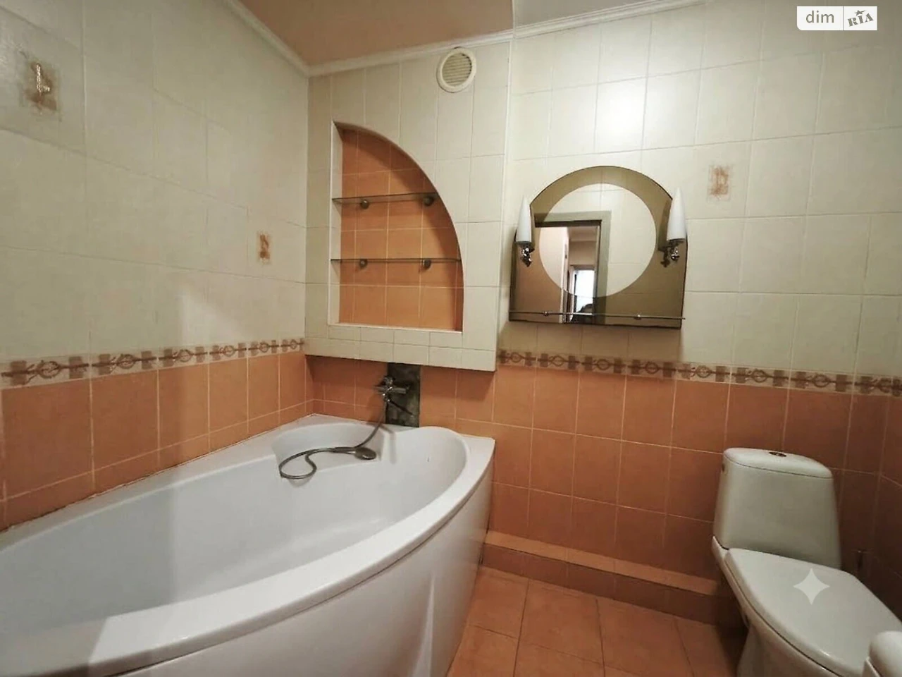 Long-Term Rental Apartment, Sverdlovsky District