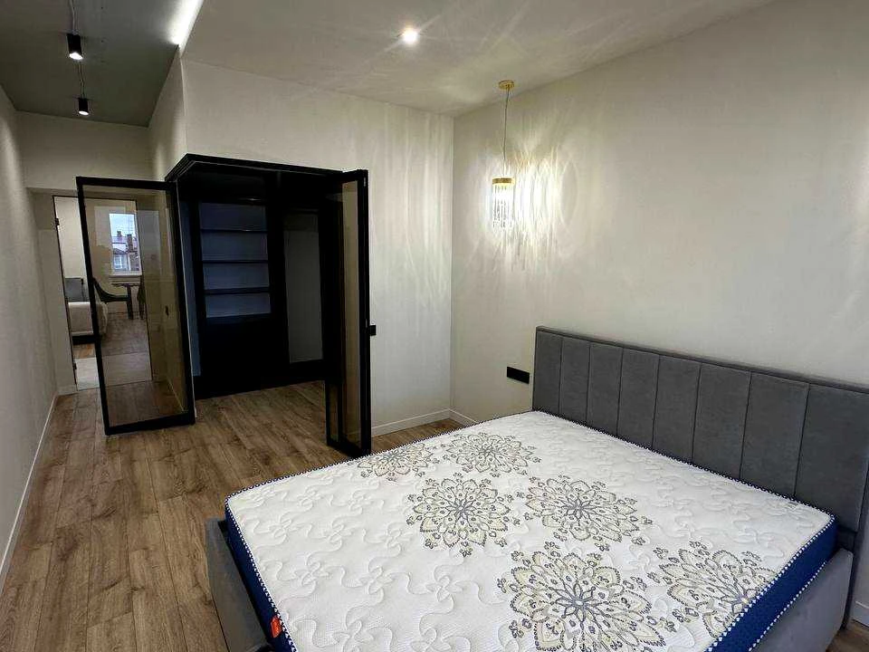 Apartment. Ivano-Frankivsk, Vysochana st.