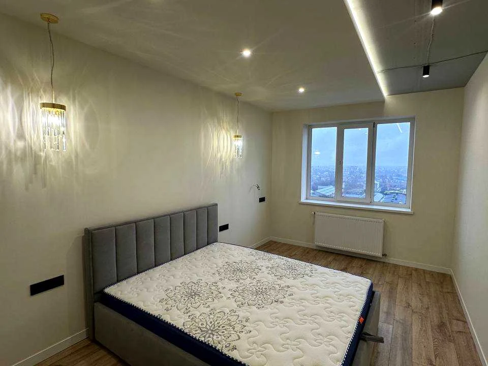 Apartment. Ivano-Frankivsk, Vysochana st.