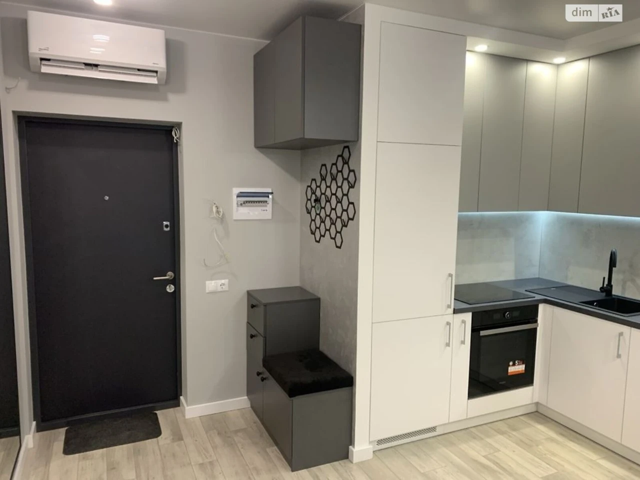 Long-Term Rental Apartment Holosko