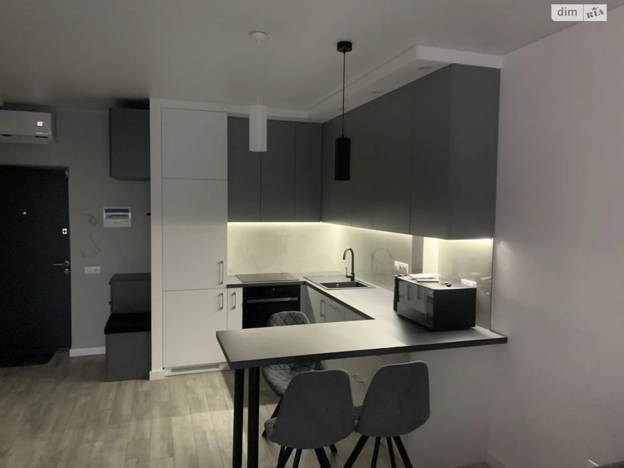Long-Term Rental Apartment Holosko