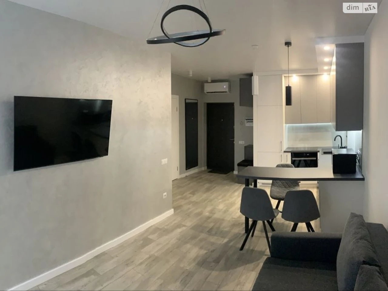 Long-Term Rental Apartment Holosko