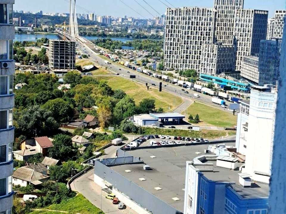 Квартира. Київ, Дніпровська набережна вул.