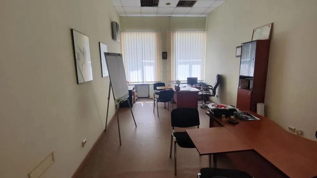Продается 3-комнатная квартира на проспекте Карла Маркса