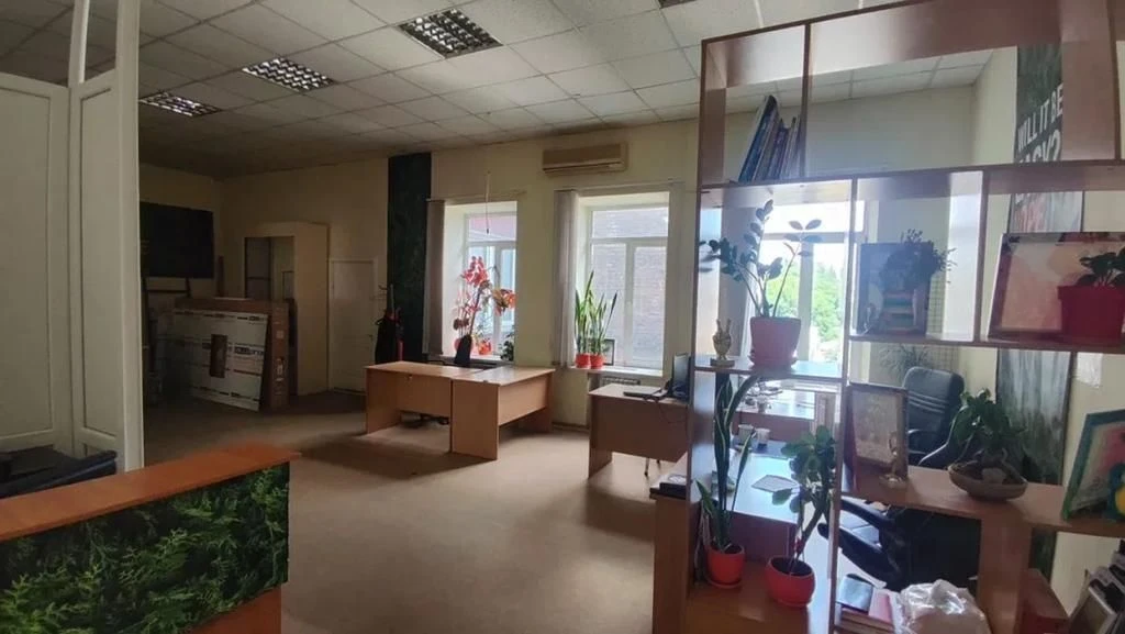 Продается 3-комнатная квартира на проспекте Карла Маркса