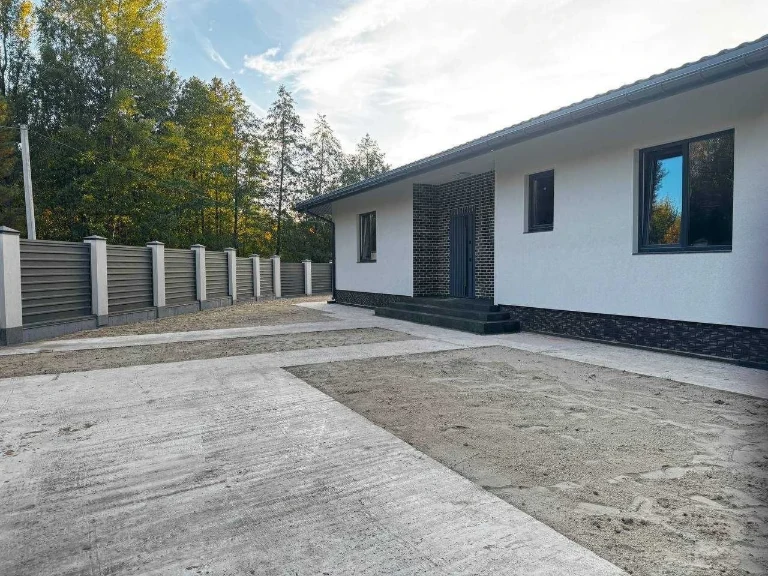 New Brick House 135 sq m, 6 acres, only 12 km to the metro.
