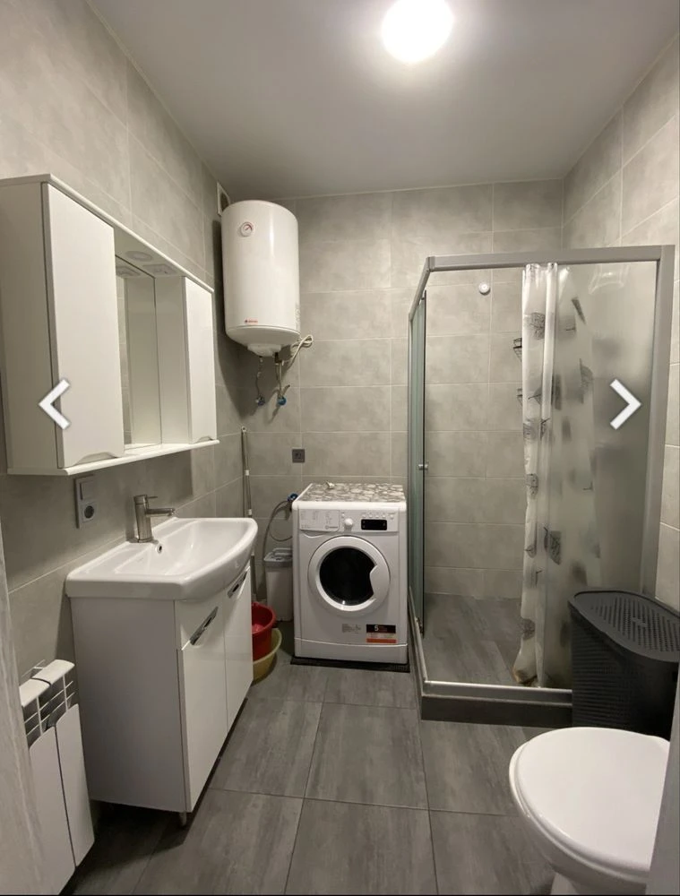 1 room apartment on Marseilles Street