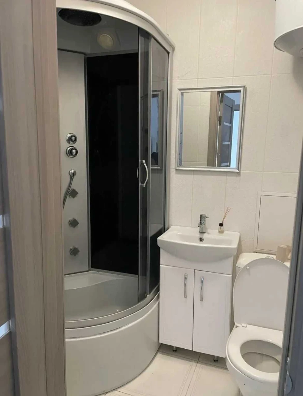 Sale of a 1-room apartment with renovation! Cascade district!
