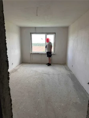 Продам 1х комн. квартиру на Параджанова
