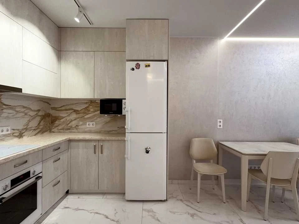 Apartment. Lubomir Guzara Prospect, Kyiv