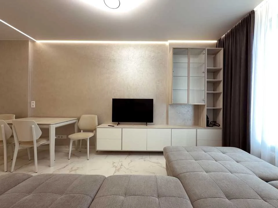 Apartment. Lubomir Guzara Prospect, Kyiv