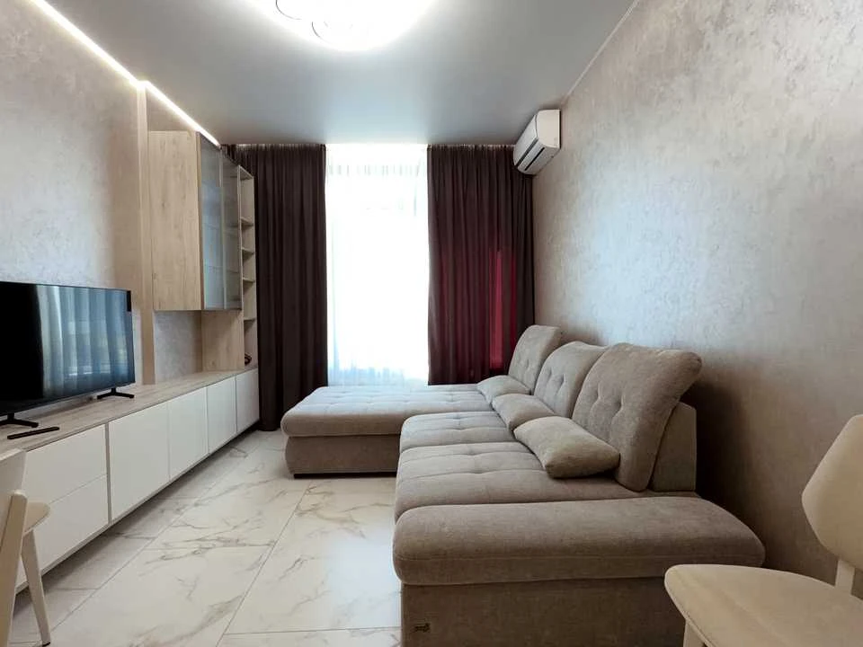 Apartment. Lubomir Guzara Prospect, Kyiv
