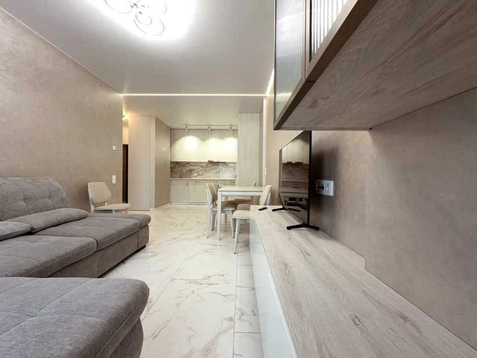 Apartment. Lubomir Guzara Prospect, Kyiv