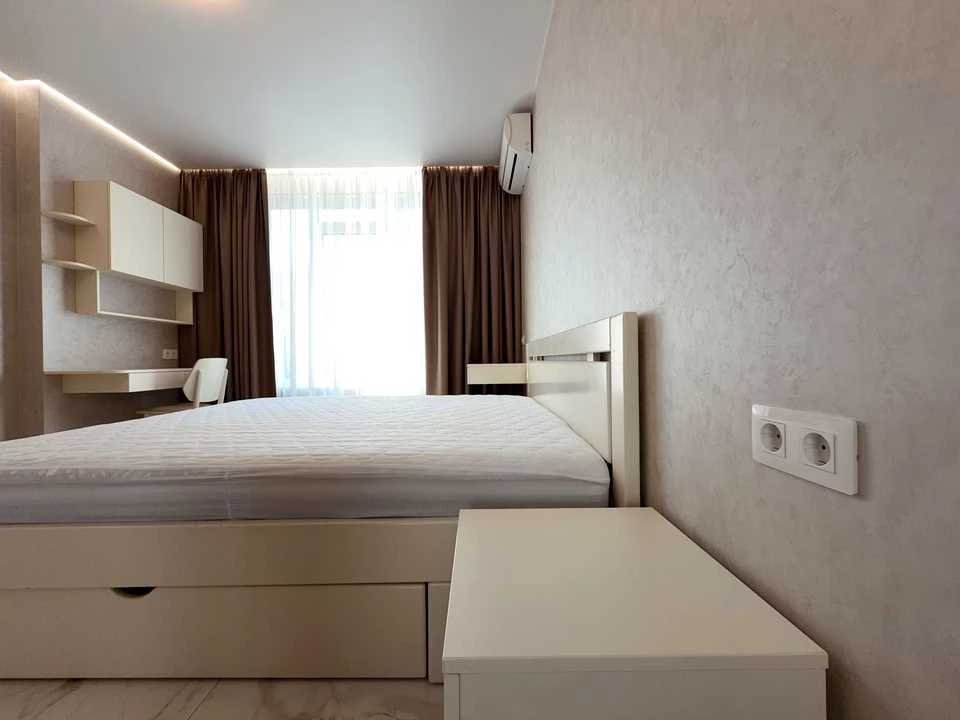 Apartment. Lubomir Guzara Prospect, Kyiv