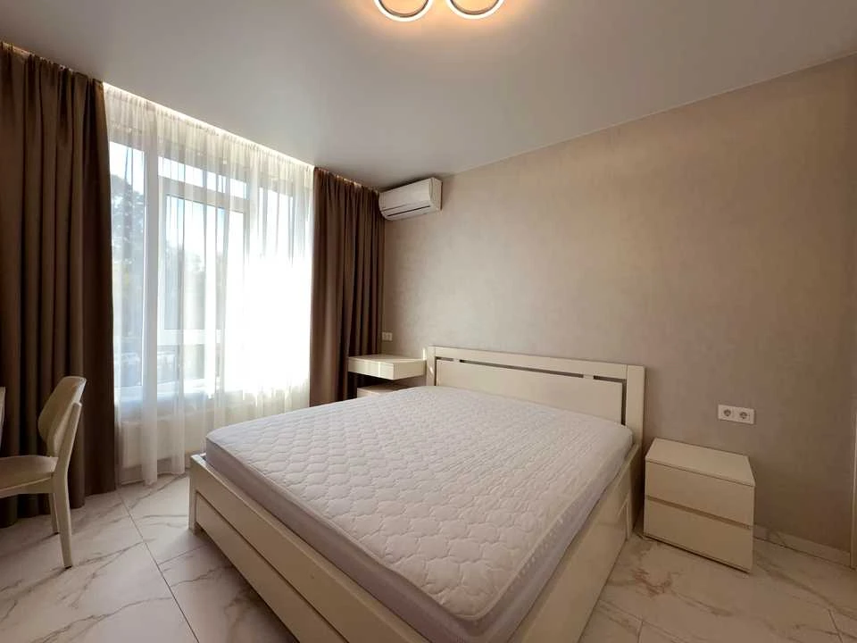Apartment. Lubomir Guzara Prospect, Kyiv