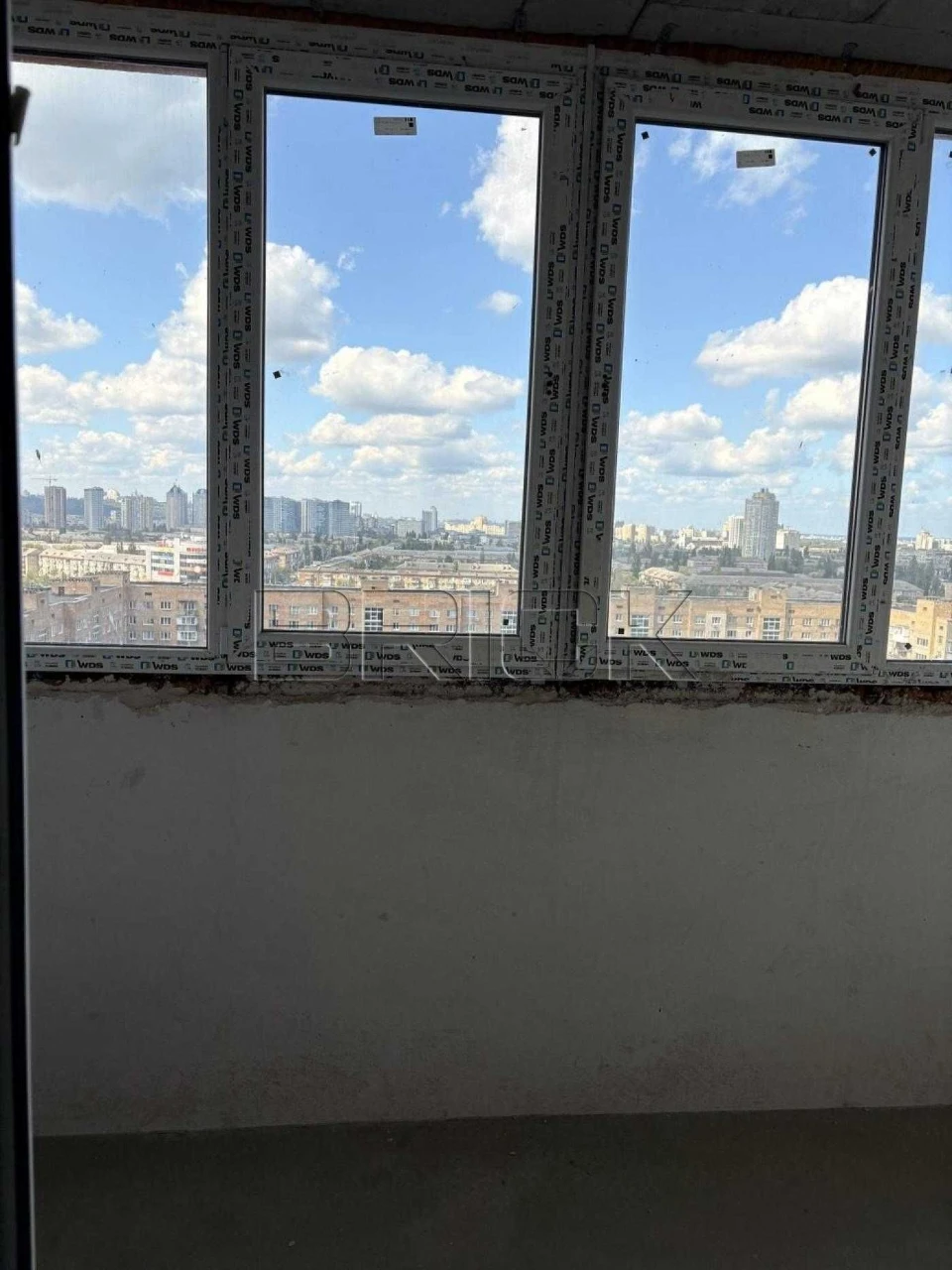 For Sale 1-Bedroom Apartment, Dniprovska Mriya, Sosyura 6B, Kyiv