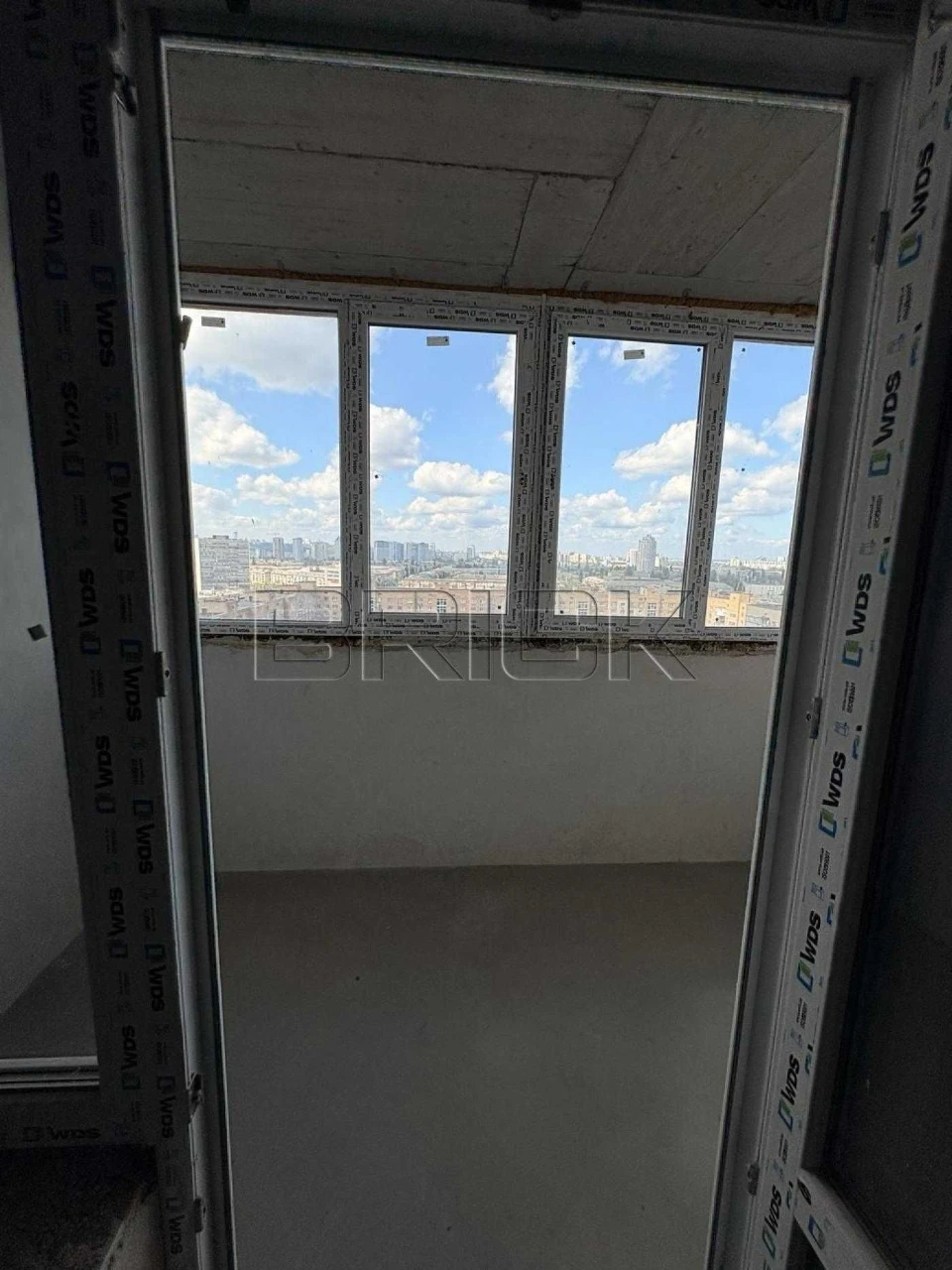 For Sale 1-Bedroom Apartment, Dniprovska Mriya, Sosyura 6B, Kyiv