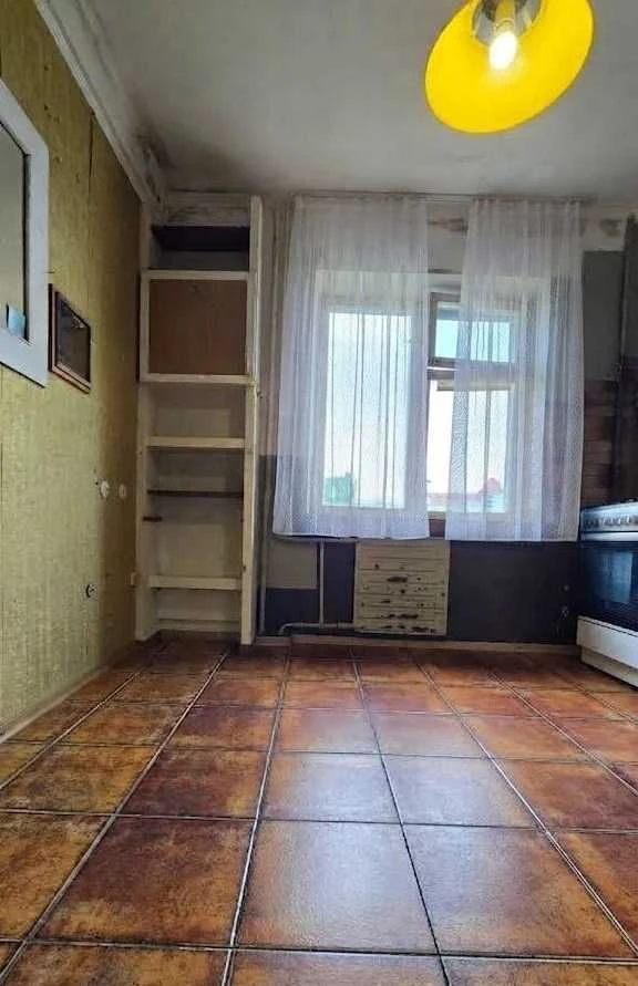 Срочно! Недорого продаю 1-кімнатну квартиру возле метро "Да"