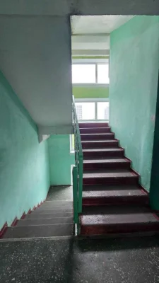 Срочно! Недорого продаю 1-кімнатну квартиру возле метро "Да"