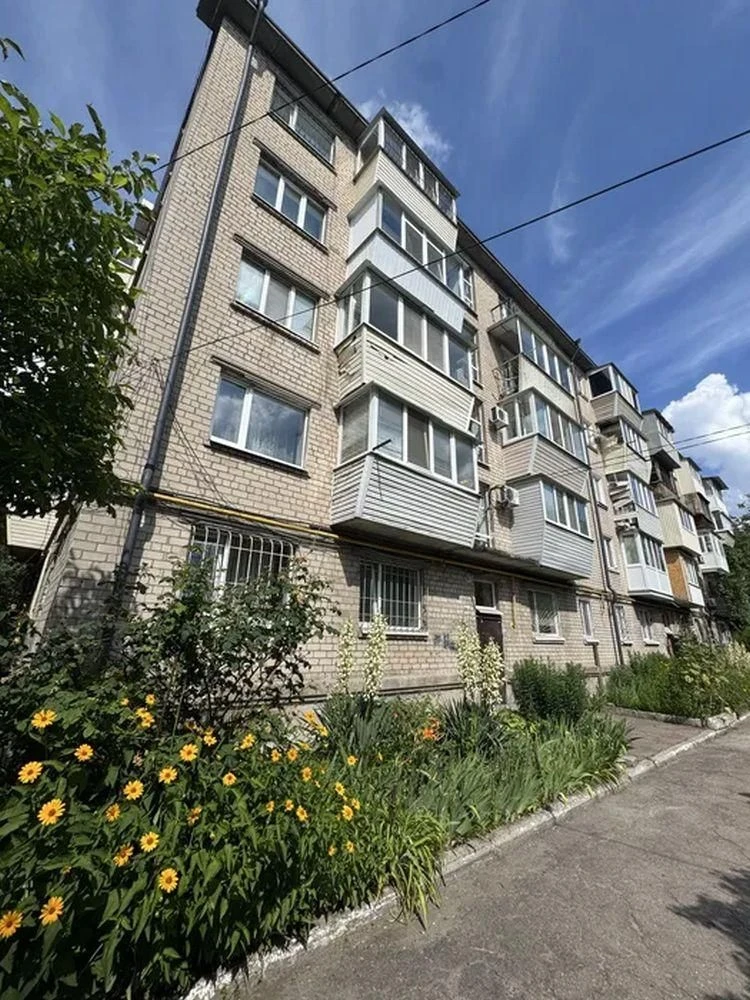 Продається 2-кімнатна квартира в районі вулиці Фурманова