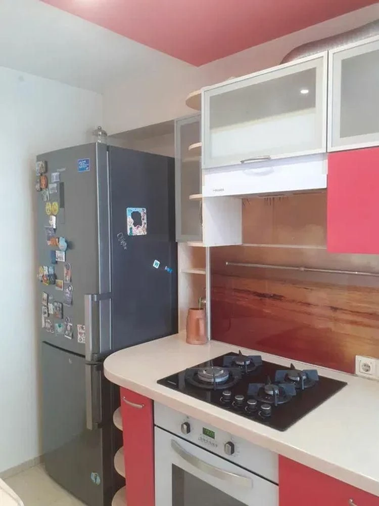 For Sale: 2-bedroom apartment in the area of Heroiv Prospekt