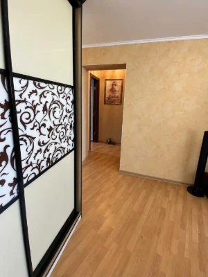 Продається 3-кімнатна квартира. Нові будинки. Метро Дворец спорту.