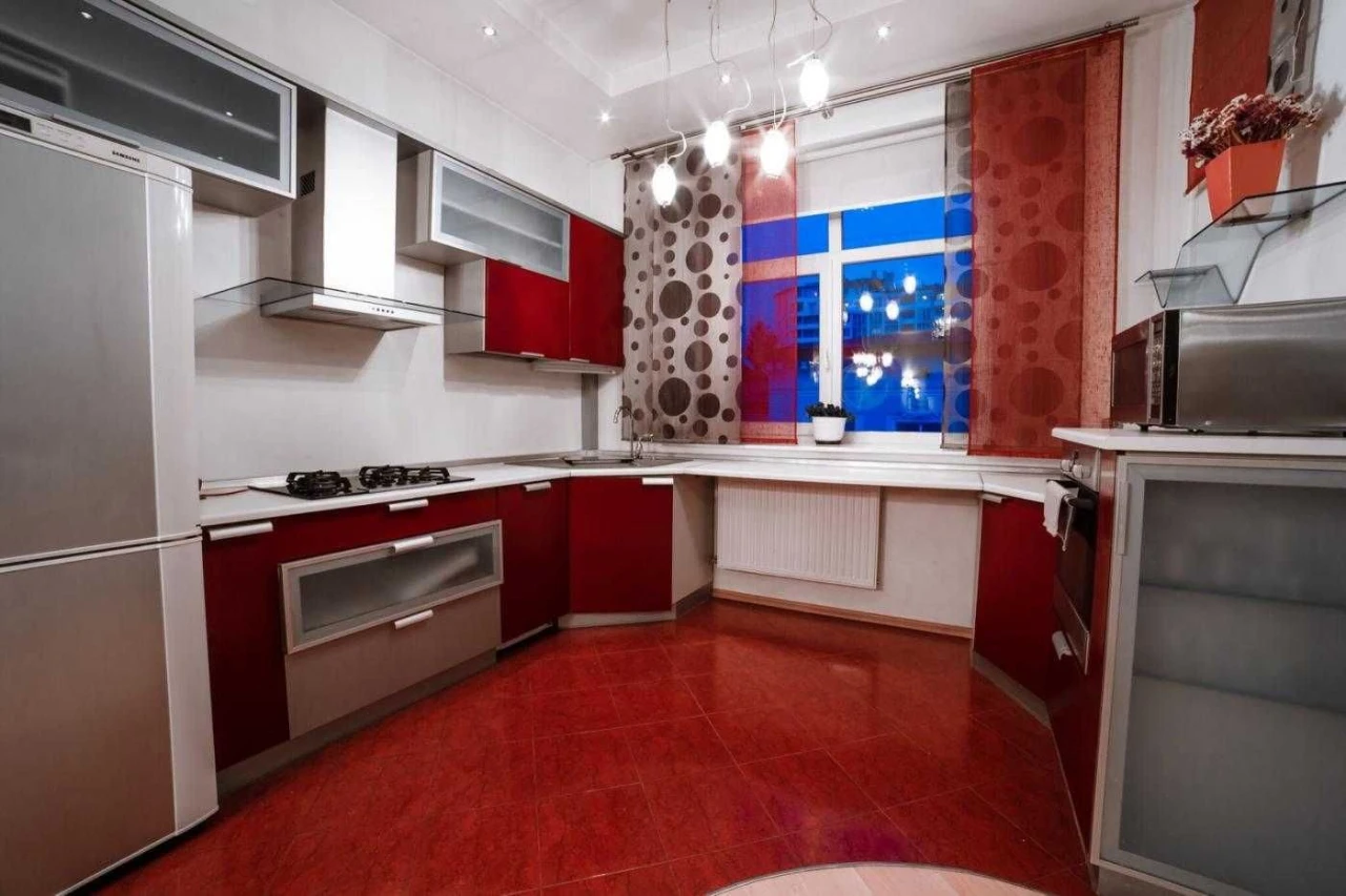 3-bedroom apartment for sale, near center, Melnikov Street