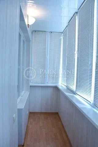 Продажа 2-комнатной квартиры, Волынская, 10