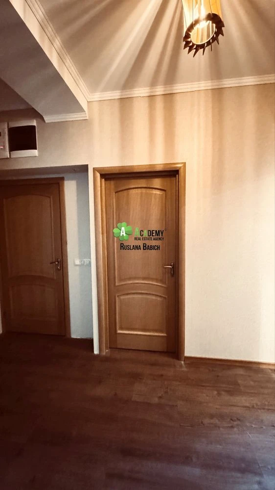 Center, Globus Park, L. Ukrainy Avenue, 3-room apartment