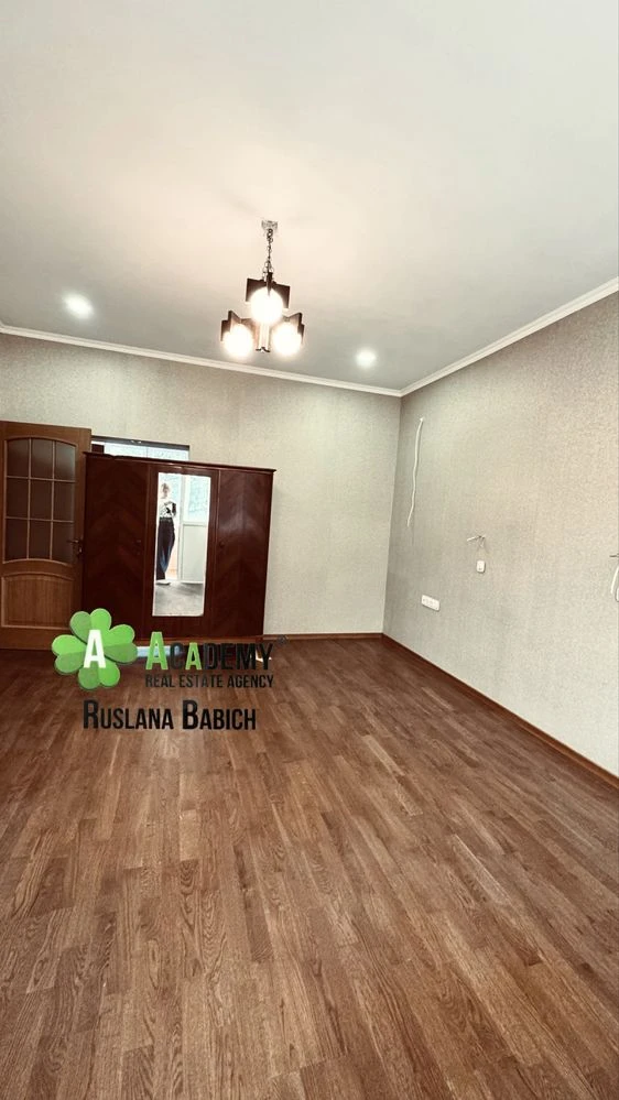 Center, Globus Park, L. Ukrainy Avenue, 3-room apartment