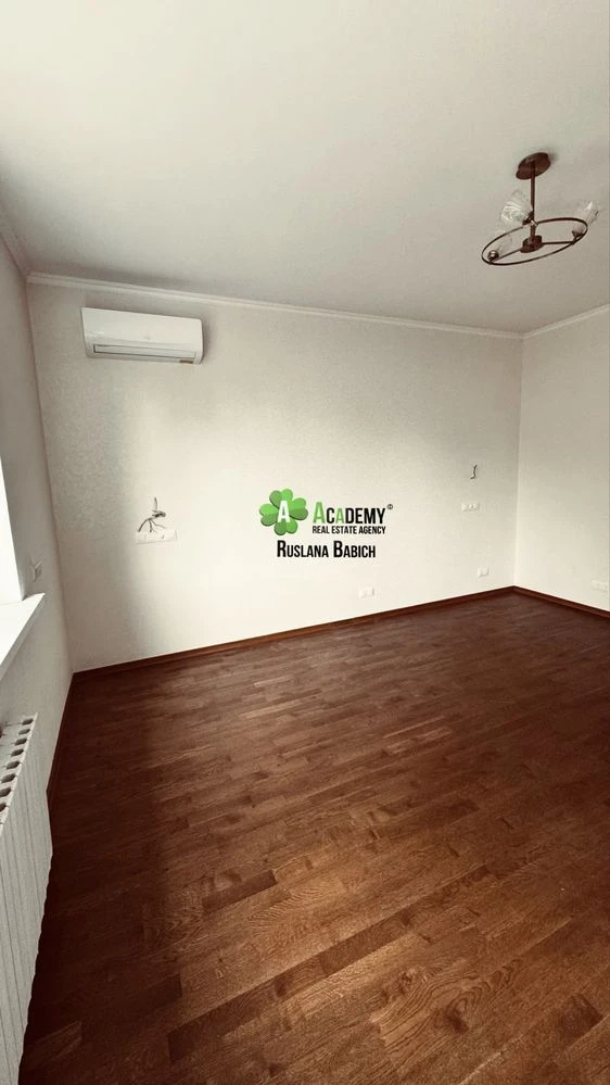 Center, Globus Park, L. Ukrainy Avenue, 3-room apartment