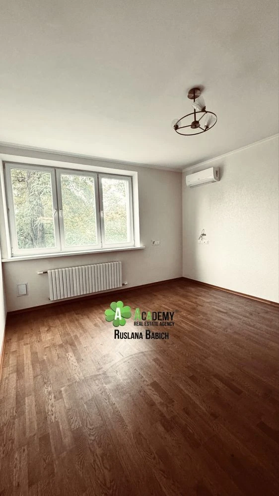 Center, Globus Park, L. Ukrainy Avenue, 3-room apartment
