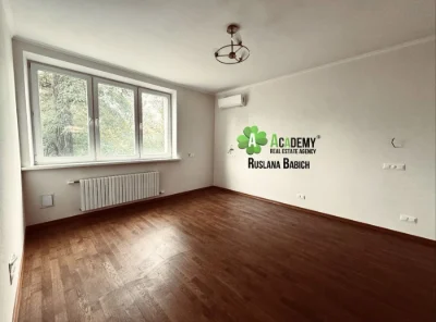 Center, Globus Park, L. Ukrainy Avenue, 3-room apartment