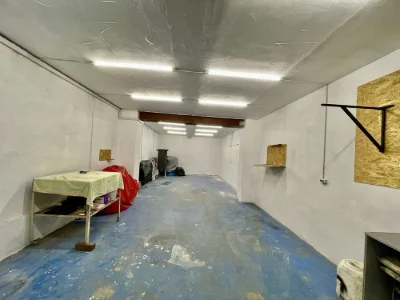 For Sale: DOUBLE Garage in the Center! Premier House!