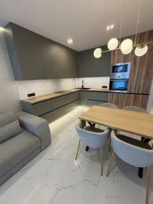 Luxurious 3-room apartment in a new building on Peremozh-3 (Mandryk St.)