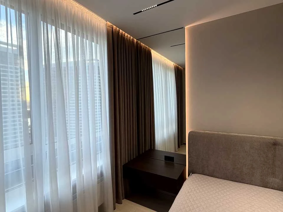 Apartment. Dnipro Embankment, вул.