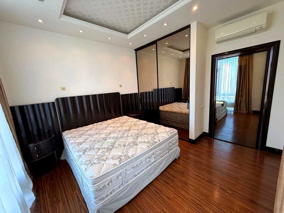 Apartment. вулиця Васильківська, Київ