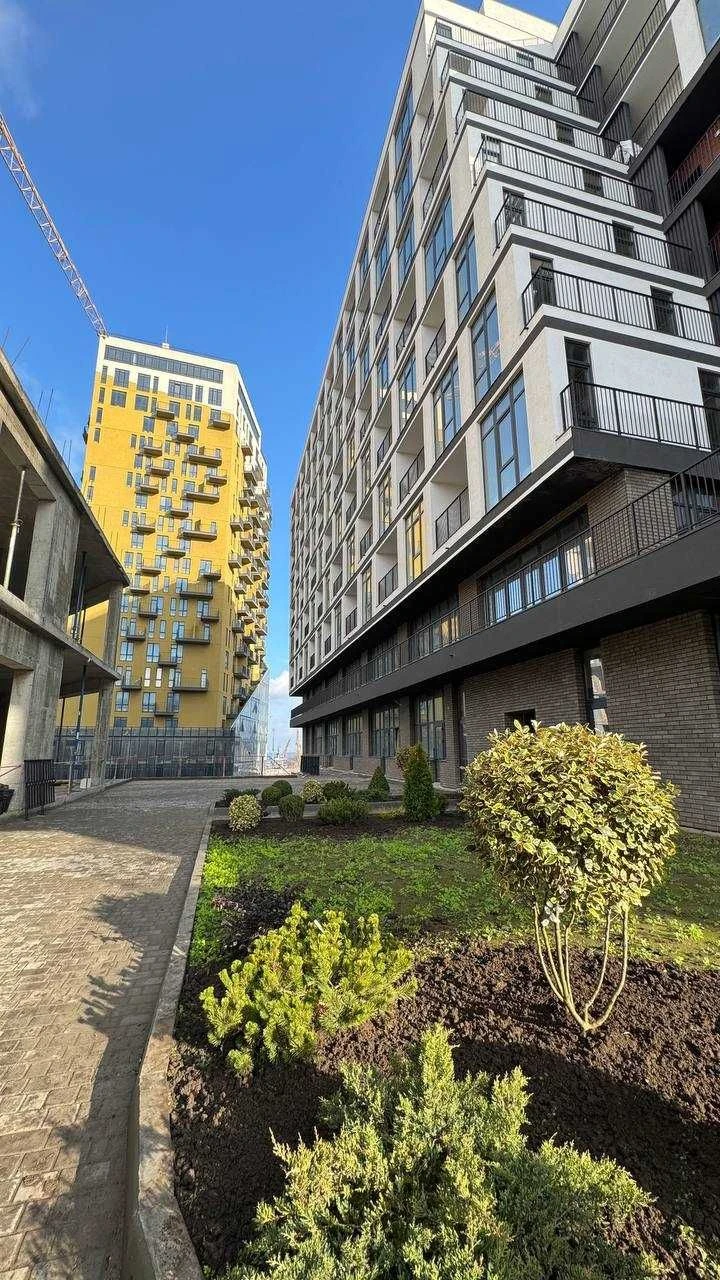 Однокомнатна квартира с видом на парк в ITown C Центр
