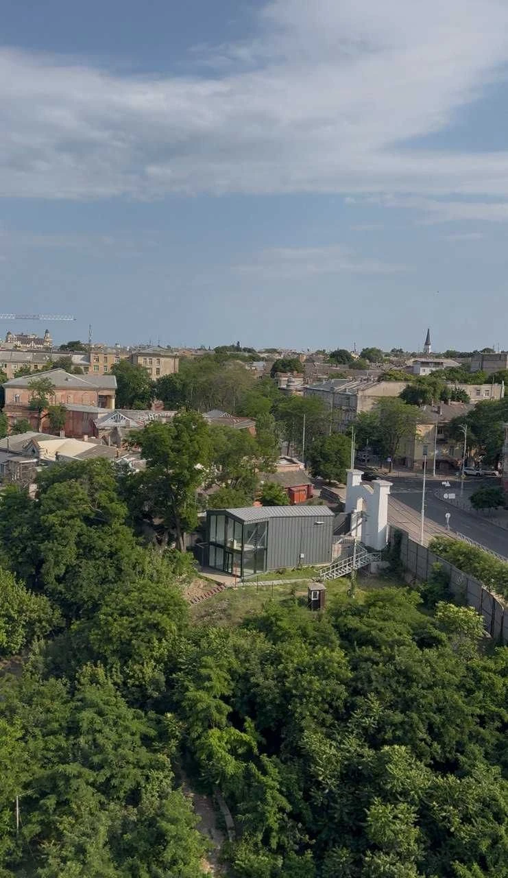 Однокомнатна квартира с видом на парк в ITown C Центр
