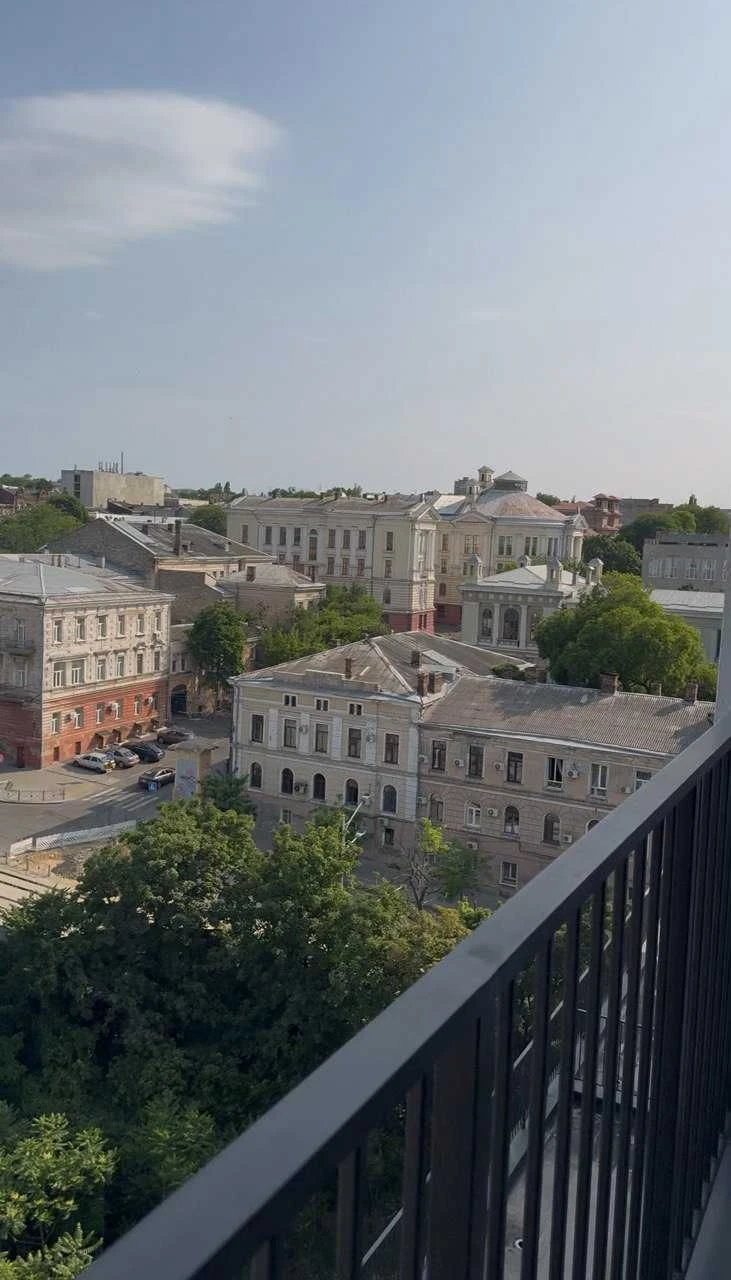 Однокомнатна квартира с видом на парк в ITown C Центр
