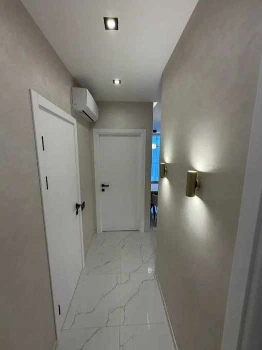 Luxurious 3-room apartment in a new building on Peremozh-3 (Mandryk St.)