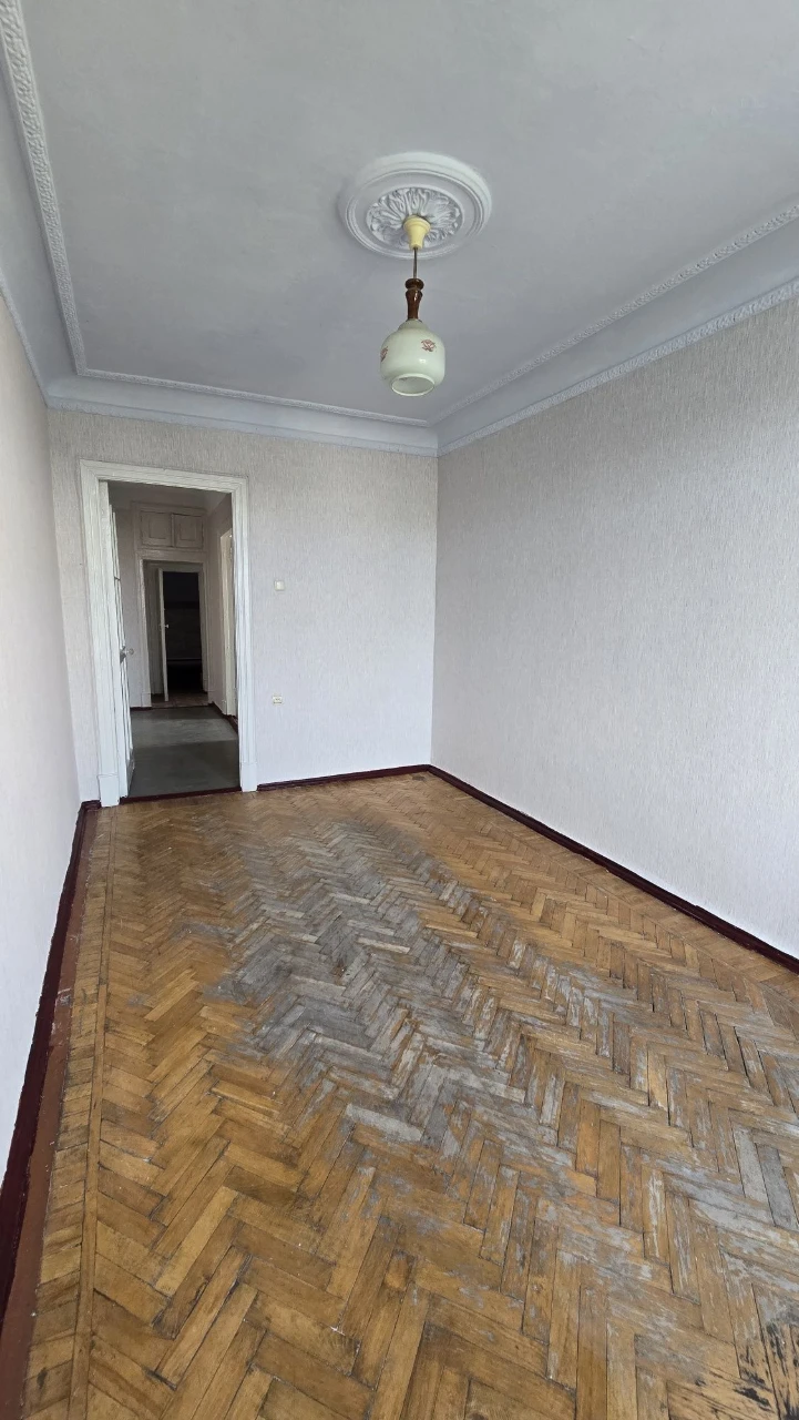 Selling 3 room apartment in the old railway station area - No commission