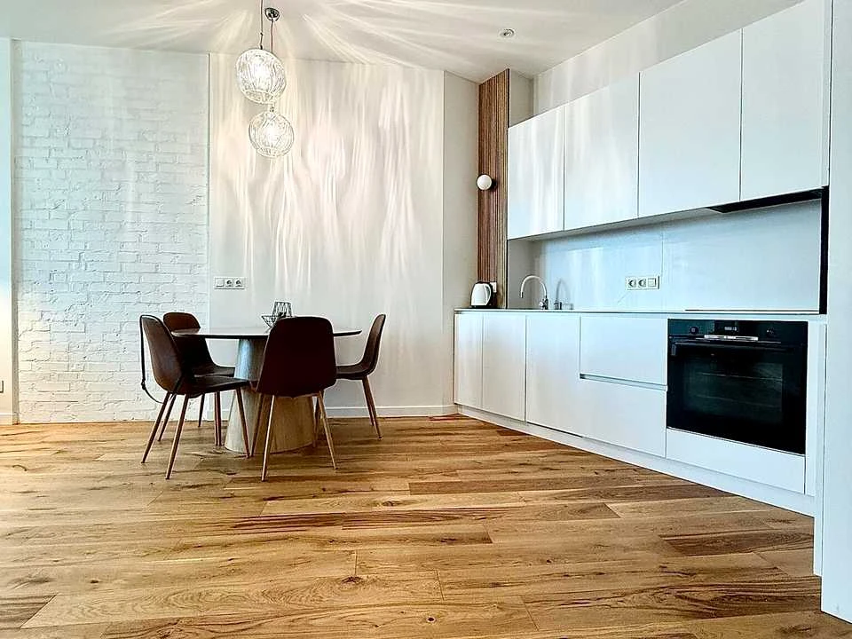 Apartment. Kyiv, Beryeste Street.