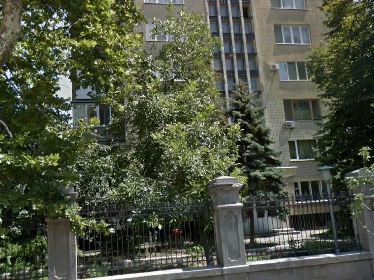 Продаж квартири 3-кімн. 137.1 м² 5/9 пов.