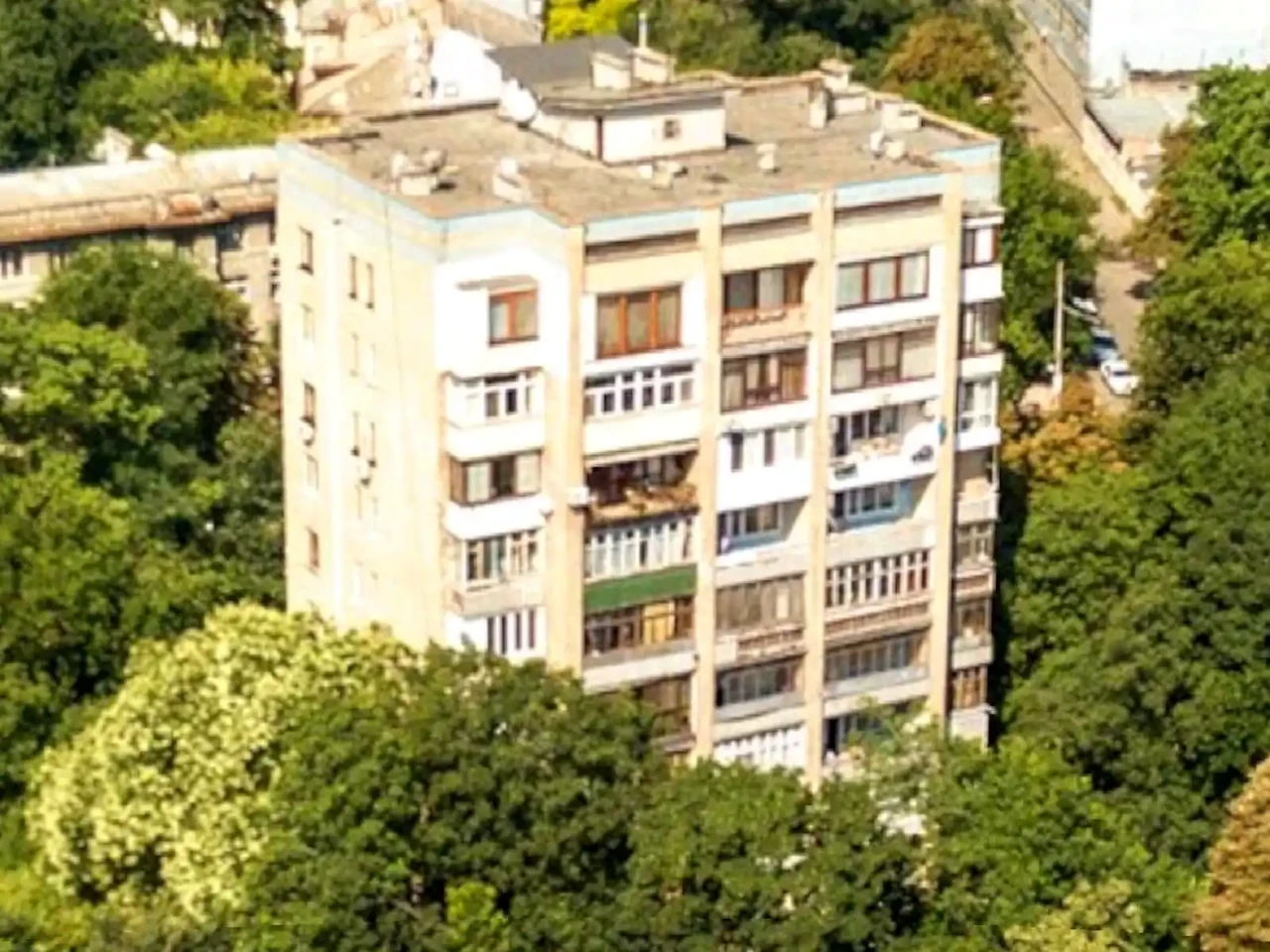 Продаж квартири 3-кімн. 137.1 м² 5/9 пов.
