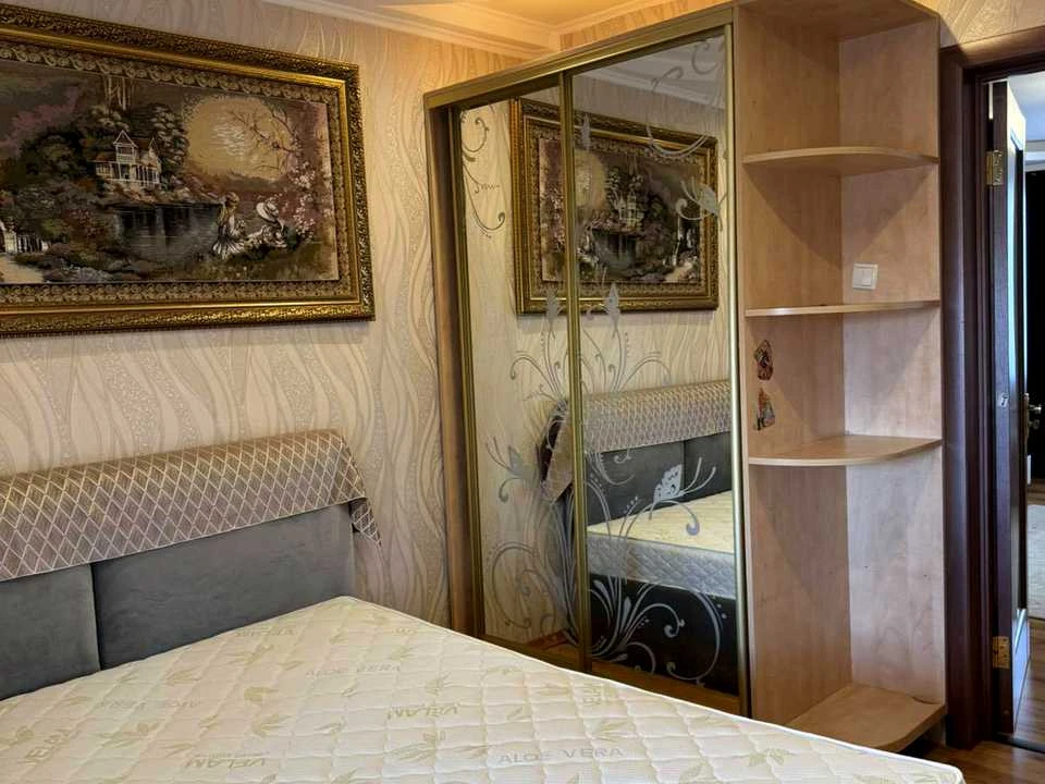 Apartment. Odessa, Balkivska Street