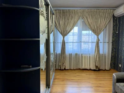 Apartment. Odessa, Balkivska Street